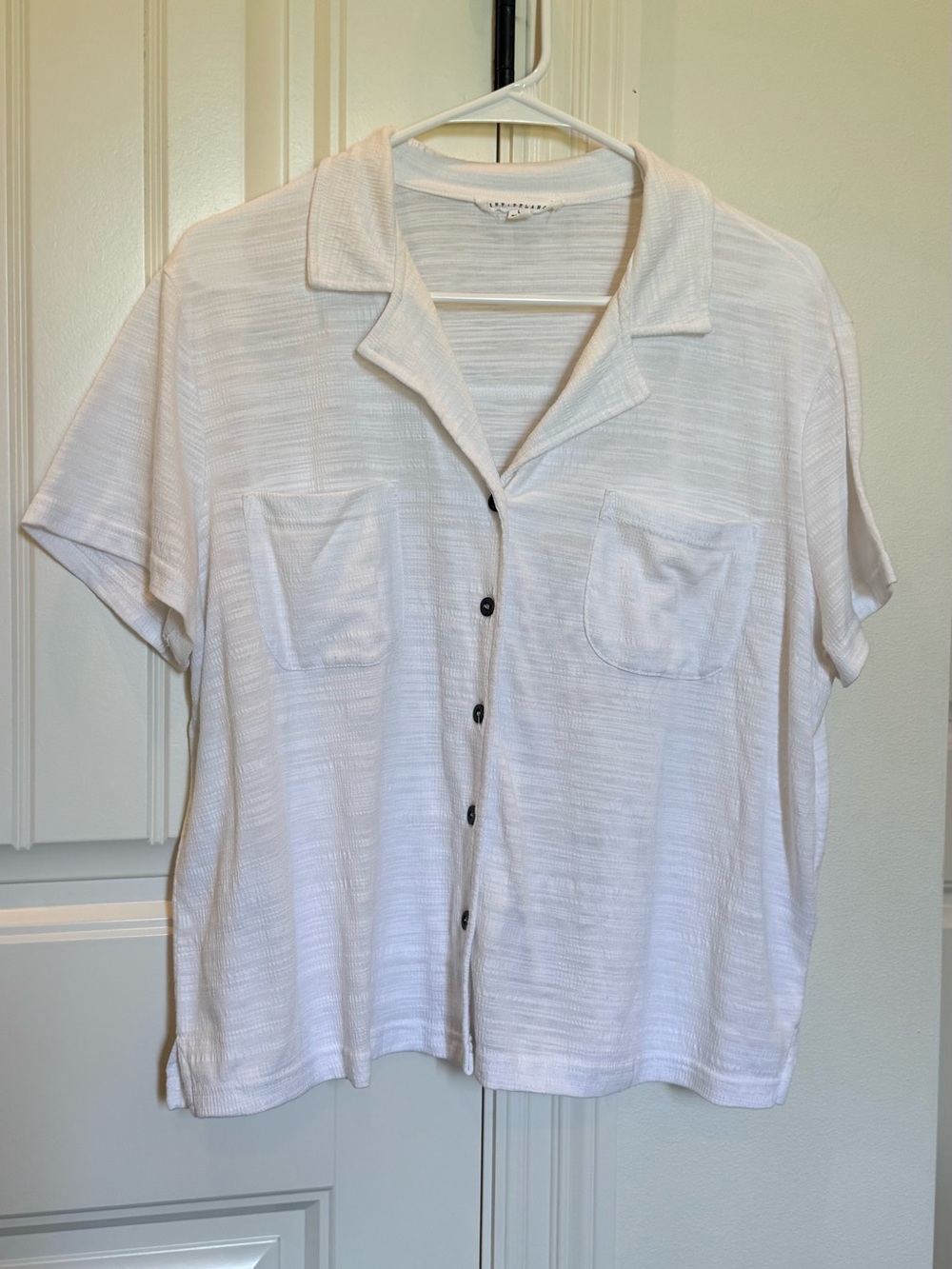 Jane and Delancey White Short-Sleeve Button-Front Camp Collar Top